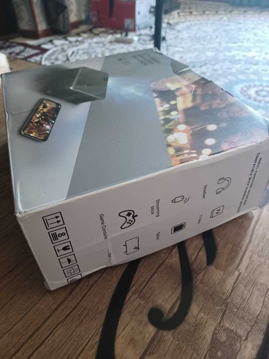 Mini projektor ideal holatda