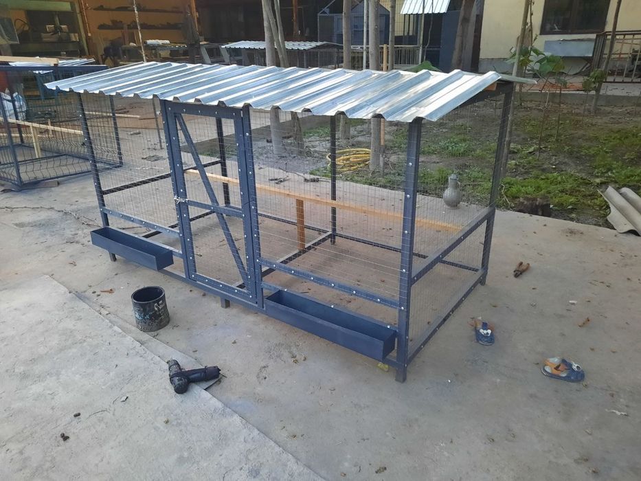 Tovuqlar uchun kataklar