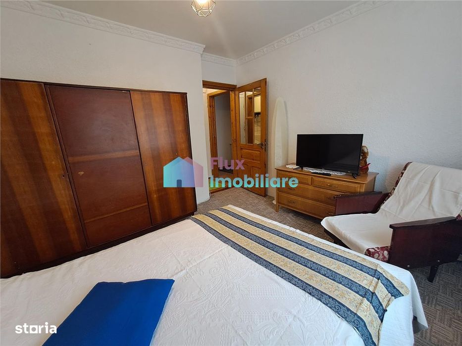 Apartament cu 3 camere etaj 2 Obcini zona Dany Gry
