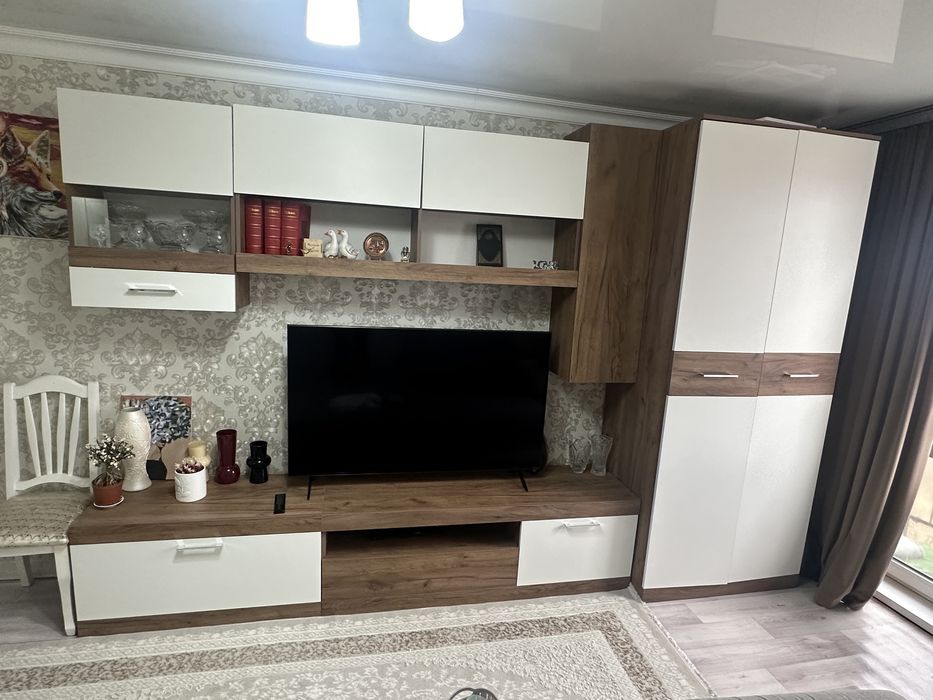 Шкаф для гостинной