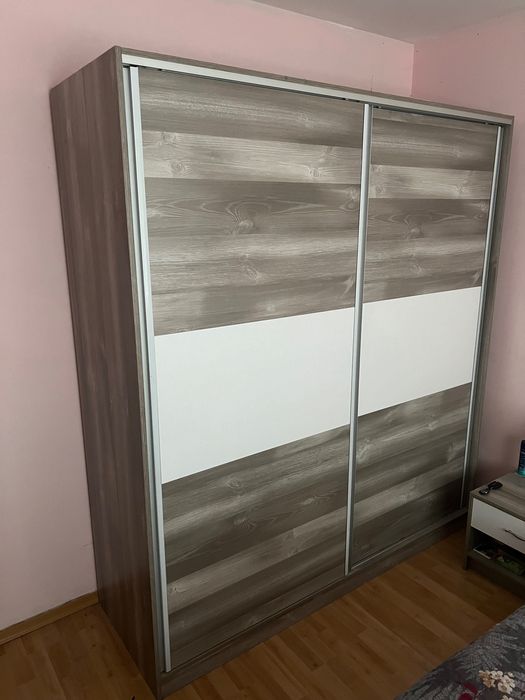 Гардероб за спалня