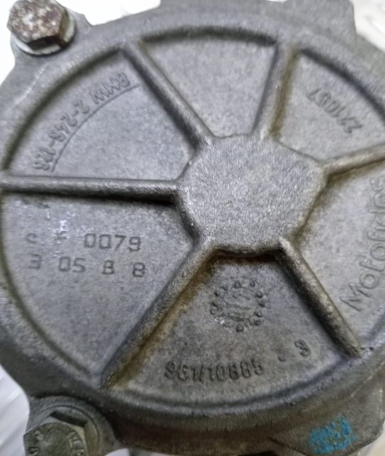 Pompa vacuum 2246126 BMW Seria 5 E39