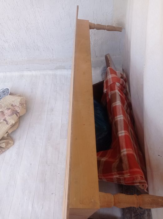 Стол-2штука хорошая состаяние