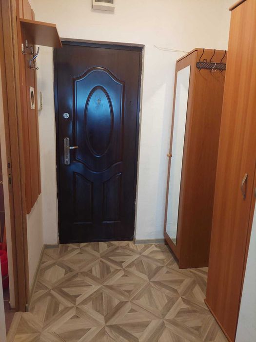 Garsoniera spatioasa, pozitie buna, zona Astra
