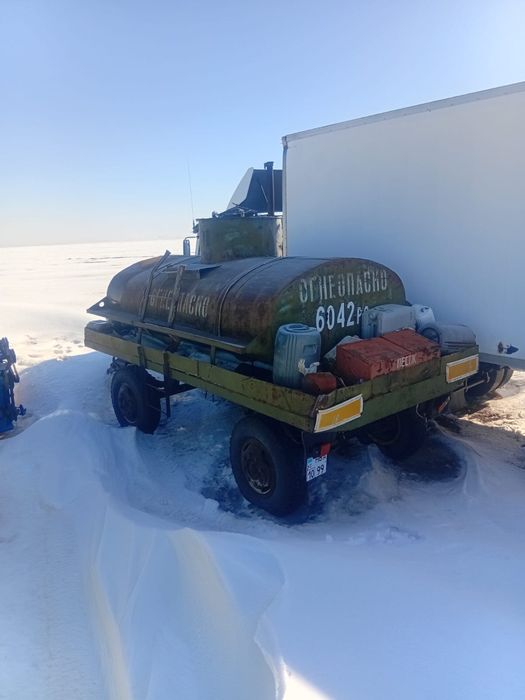 Бочку на колесах бензовоз
