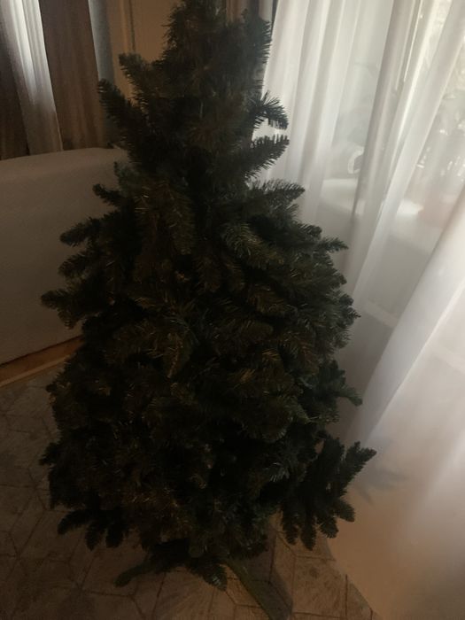 Елки искусственные