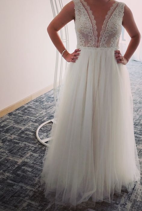 Se vinde, rochie de mireasa.