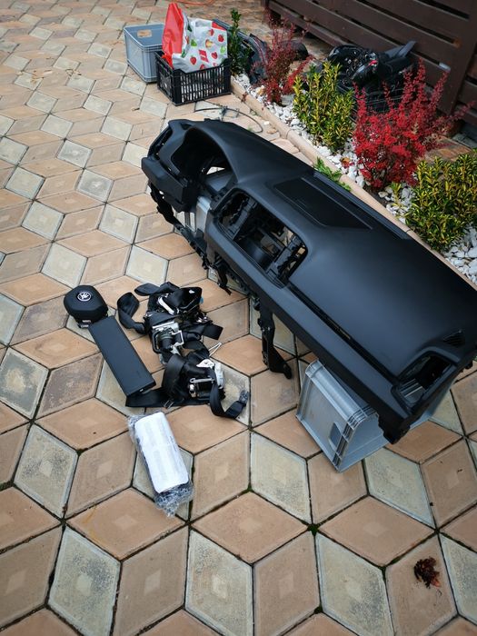 Kit airbag plansa bord centuri volan pasager skoda karoq