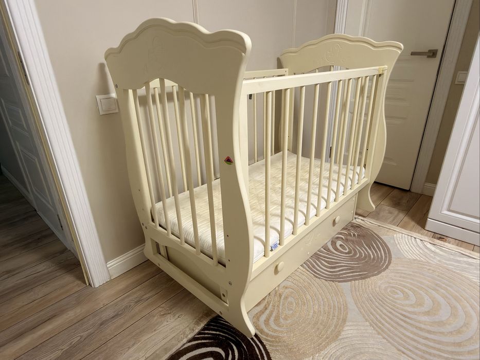 Детская кроватка манеж