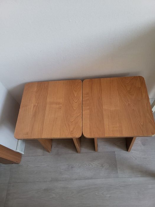 Продам стол и стулья (2шт)