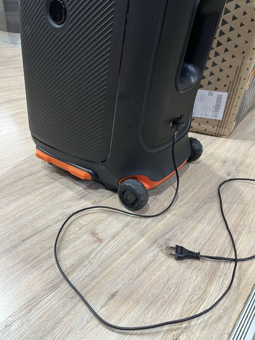 Колона JBL partybox 710