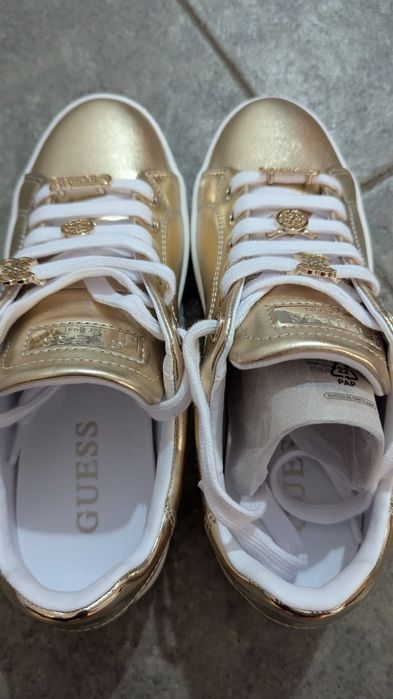 Дамски обувки Guess 37