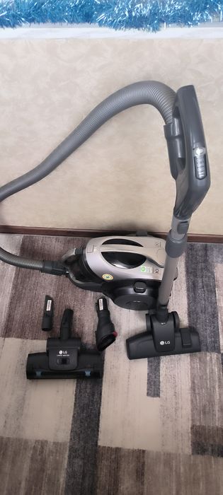 Продаю пылесос LG KOMPRESSOR