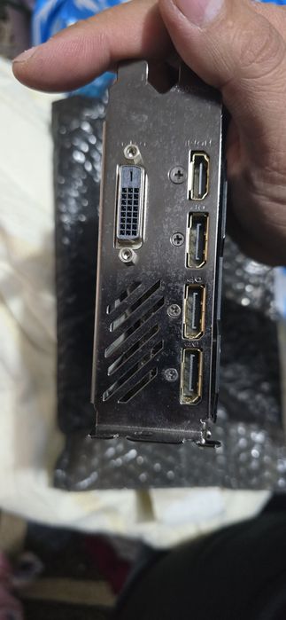 Gigabyte RX 580 4GB Gaming видеокарта
Gigabyte RX 580 4GB Gaming видео