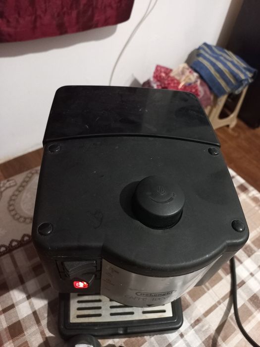 Делонги със ръкохватка работеща