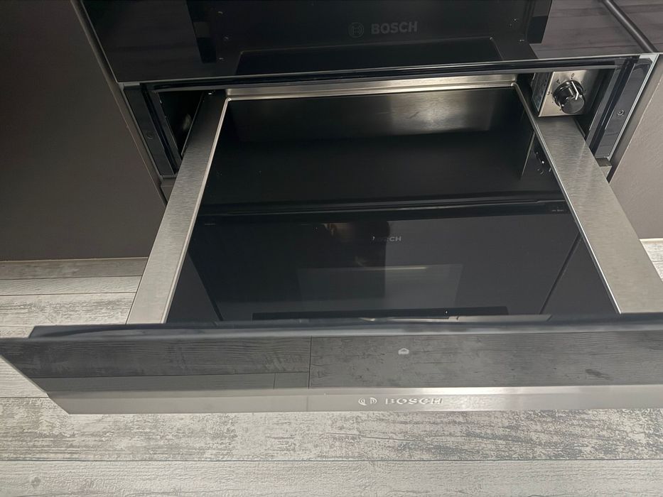 Sertar termic incorporabil Bosch