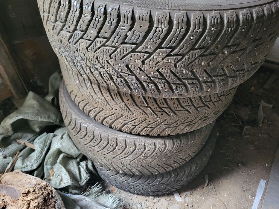 Резина зимняя 195/65/15