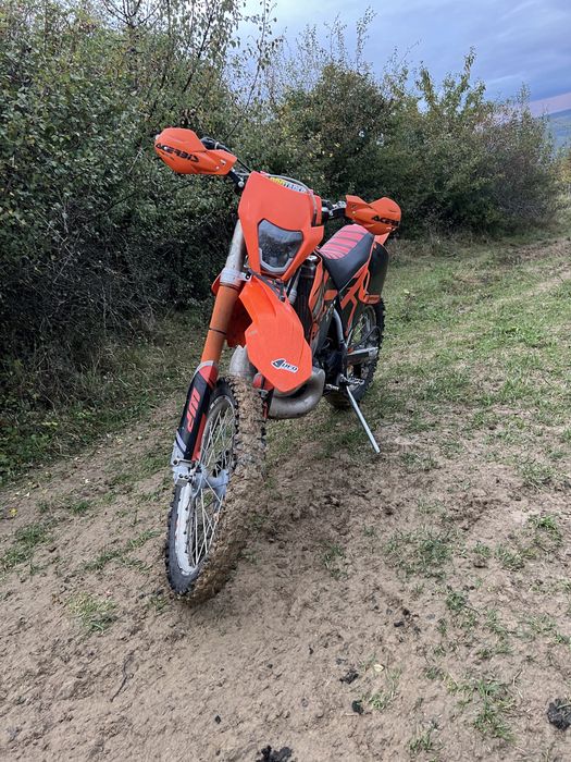 Vand ktm 250cc intretinut foarte bine