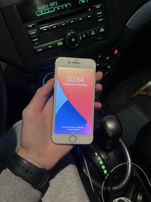 Продам Айфон 7 32gb