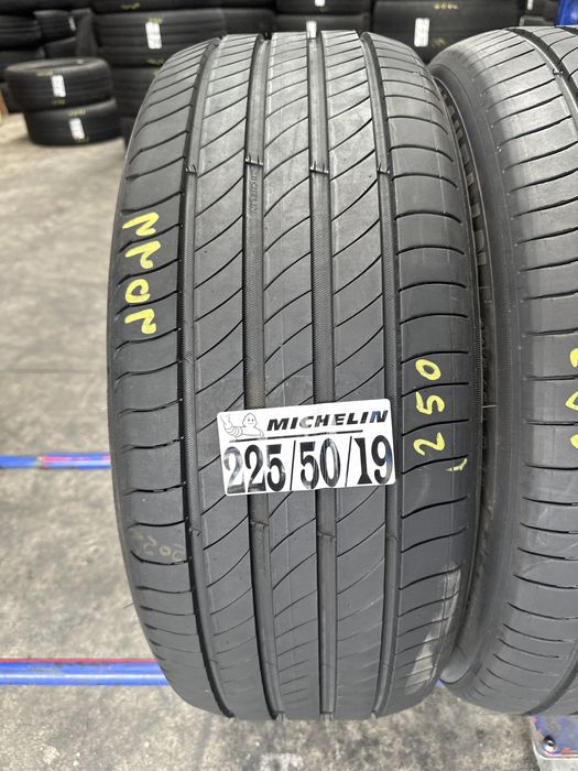 225/50/19 Michelin