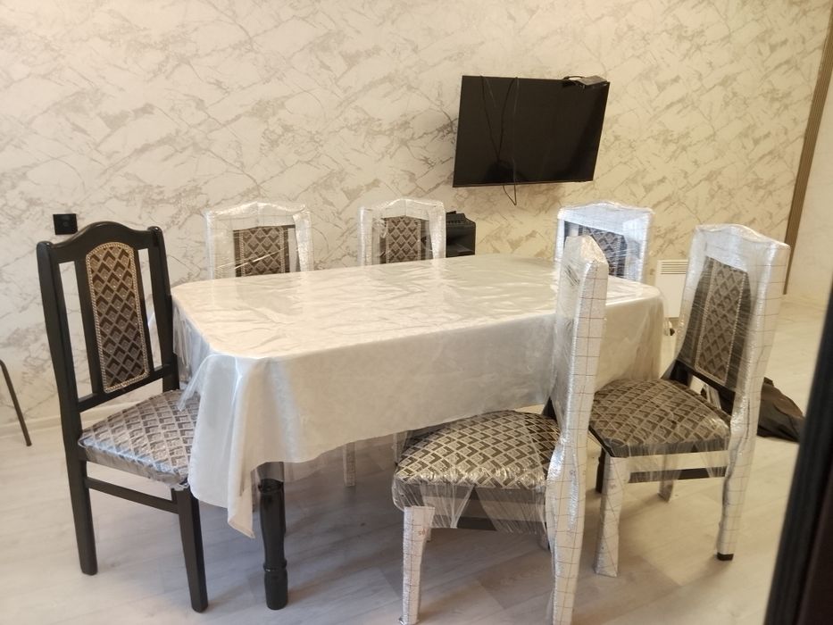 Продам сто со стульями