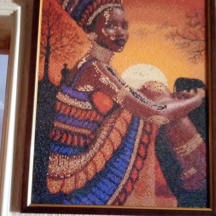 Серия картин "Африканские женщины"