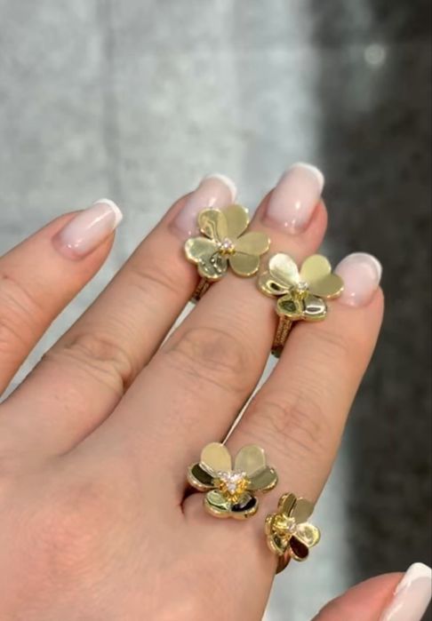 Золото комплект с бриллиантами Van Cleef .