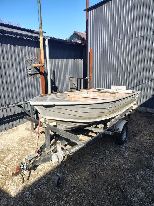 Продам лодку алюминевую