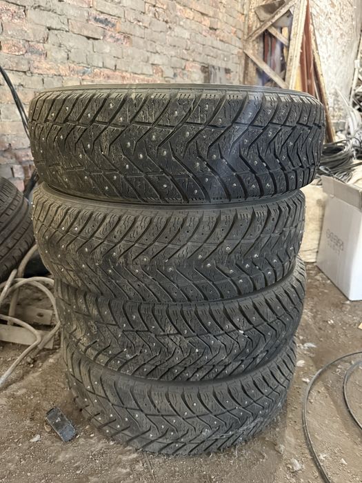 Резина зимняя шипованная Yokohama