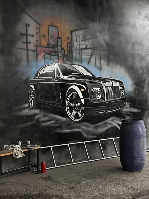 Rassom devorga rasm chizish xizmati