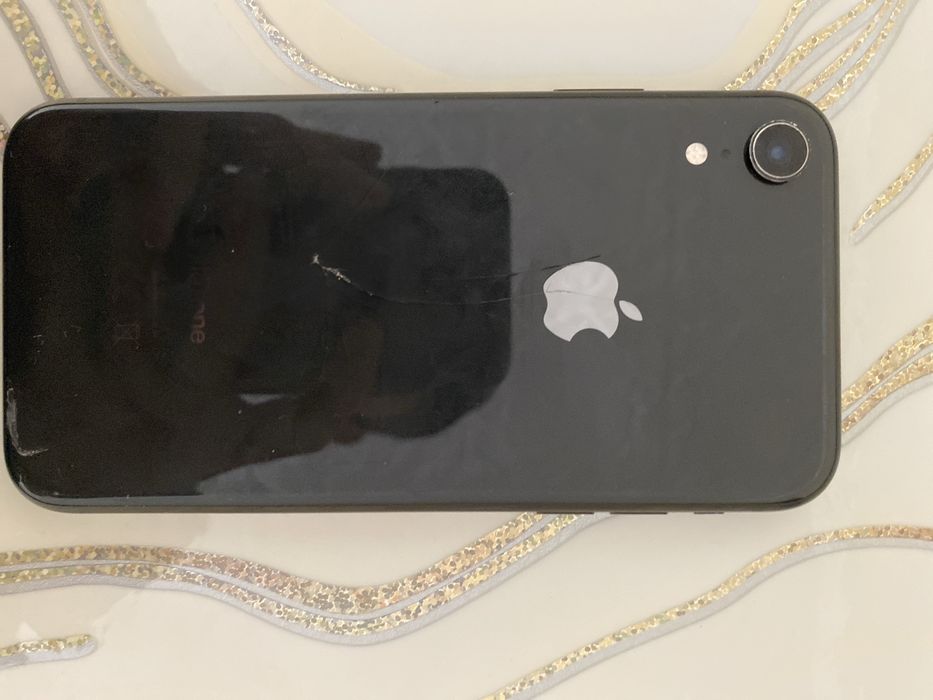 Продам iPhone XR 128 ГБ