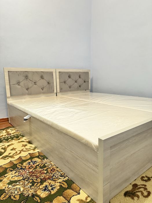 Yengi sundukli krovat sifatli va alo darajada