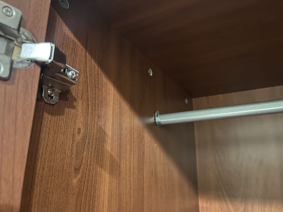 Деревянный Шкаф!