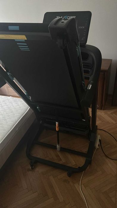 Banda de alergat electrica, Thunder Core-S Black, greutate maxima 180kg