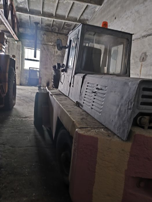 Вилочный автопогрузчик Львов 5 тн