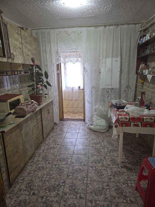 Apartament 2 camere Poarta 6(bld.1 mai)