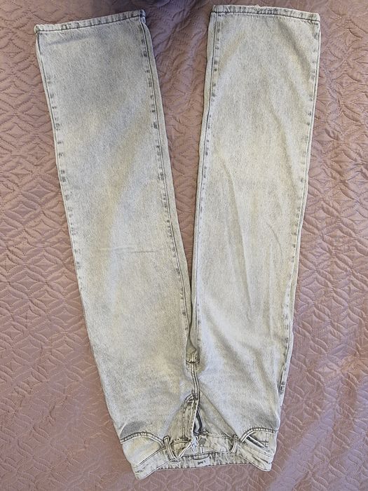 Продам джинсы на девочку