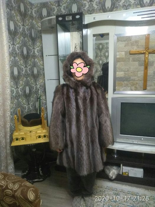 Продам шубу енот новая