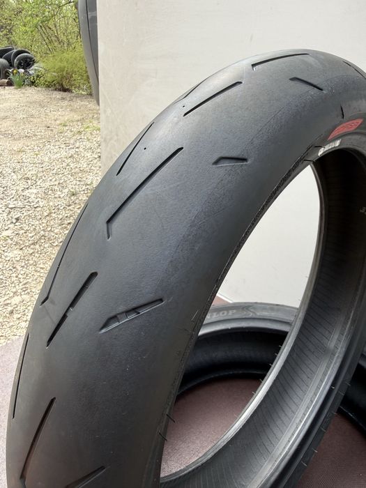 120/70/17 Pirelli diablo rosso corsa dot2023