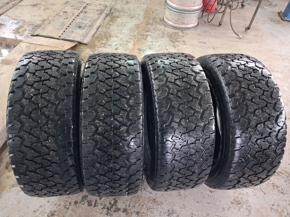 Комплект резины 285х60х18