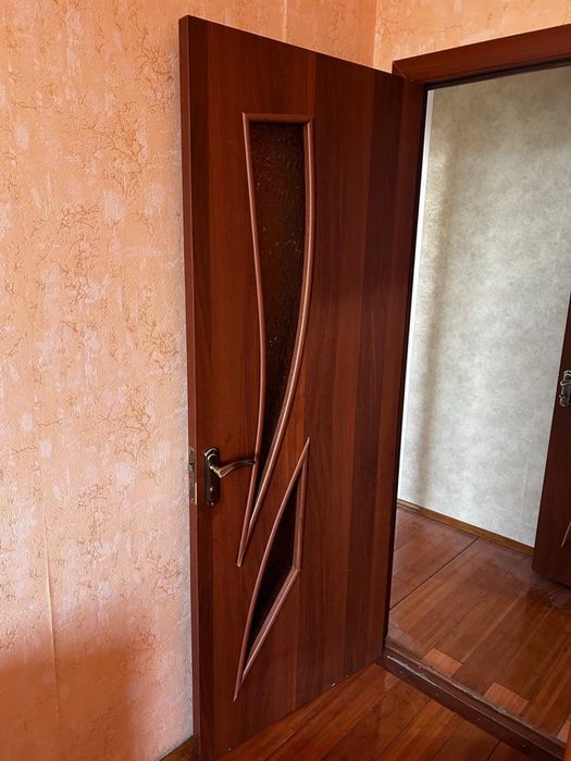 Продам межкомнатные двери