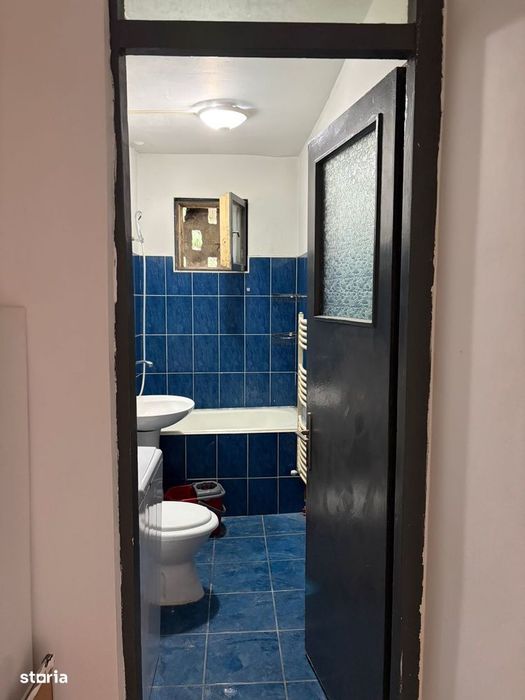 Dâmbu – Apartament 3 camere, etaj 2/4, balcon
