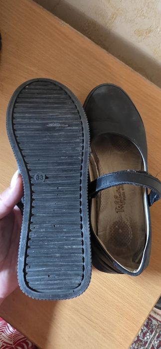 Продам бу туфли tiflani 33р
