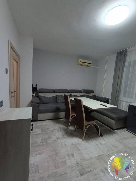 Дава се под наем Двустаен апартамент в Бургас, Славейков - 52 кв.м за 408 € - Снимка #1