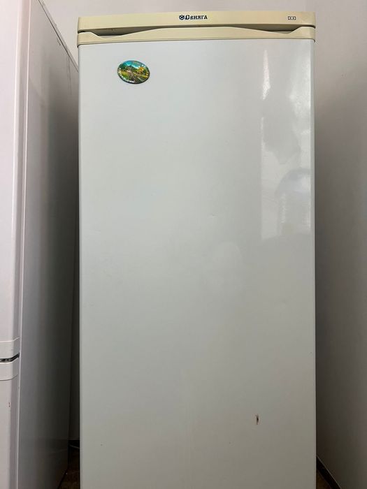 Холодильник б/у в хорошем состоянии.