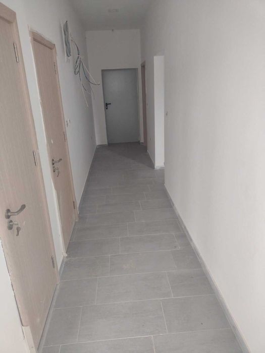 Дава се под наем Магазин в Бургас, Изгрев - 120 кв.м за 1250 € - Снимка #5