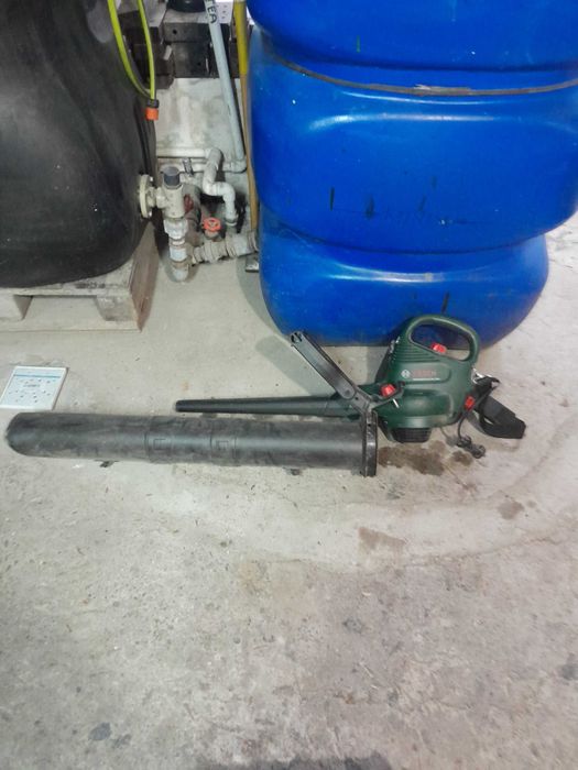 Vand aspirator frunze Bosch