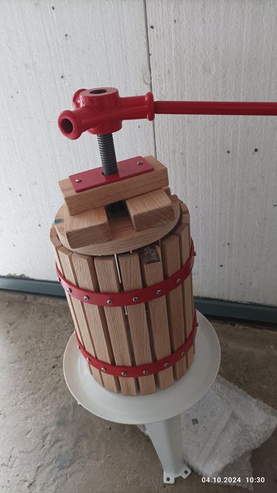 Преса за грозде, плодове 6лт.