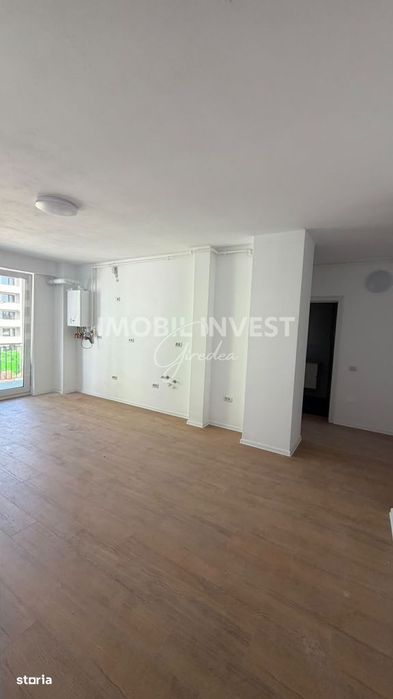 Apartament 3 camere 68 mp, baie cu geam, balcon, etaj 2, bloc nou