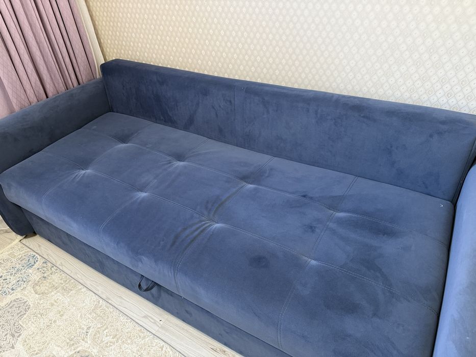 Раскладной диван с ящиком для хранения